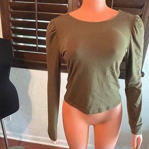 ❤️👀💜 Derek Heart top with puff sleeves M